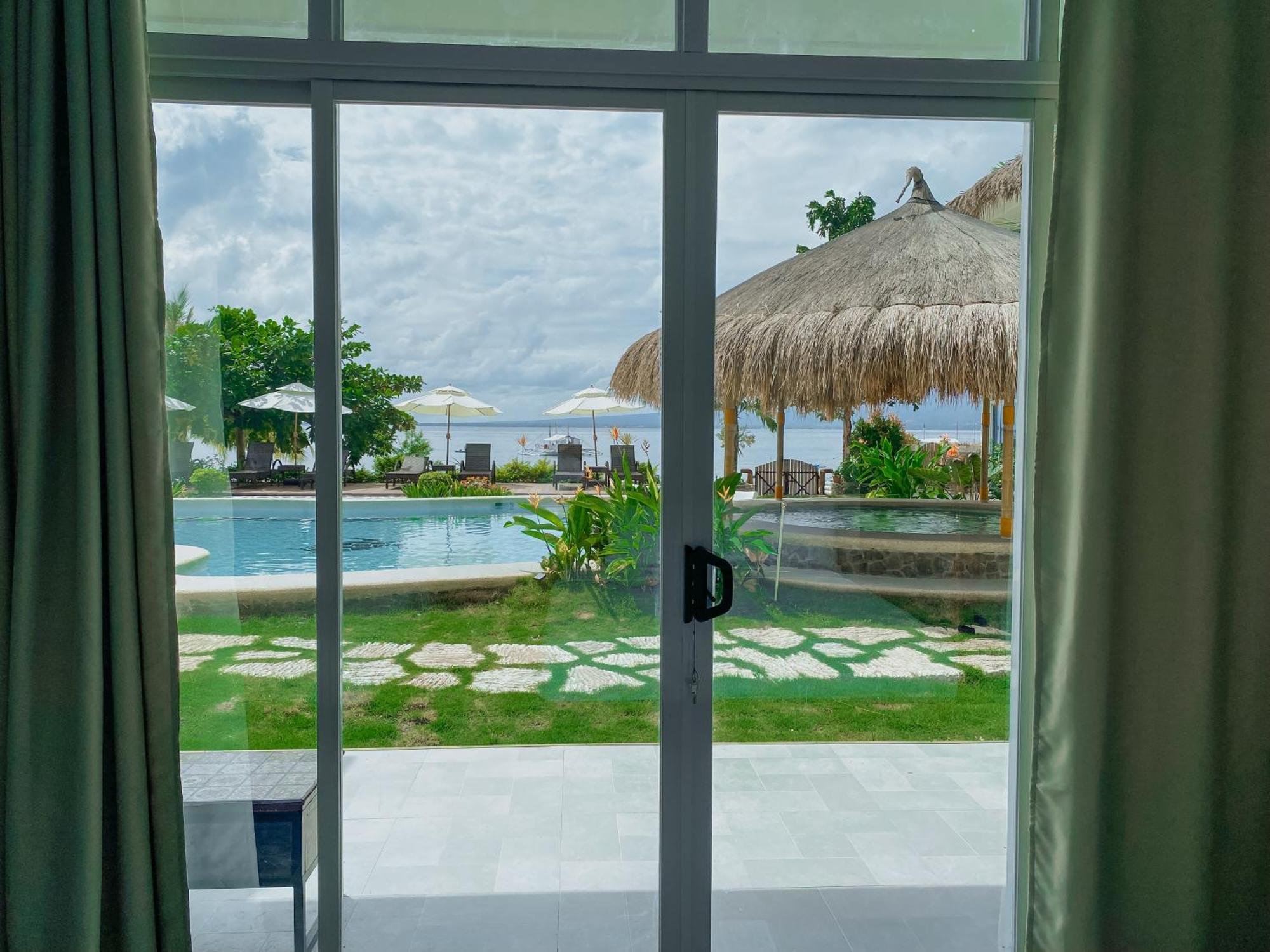 Avila'S Horizon Dive Resort 산탄데르 외부 사진
