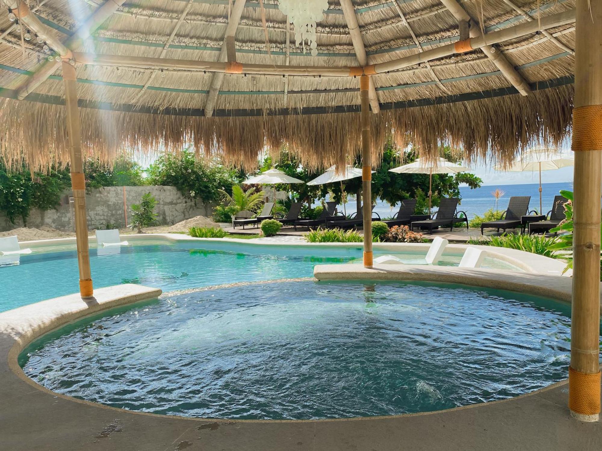 Avila'S Horizon Dive Resort 산탄데르 외부 사진